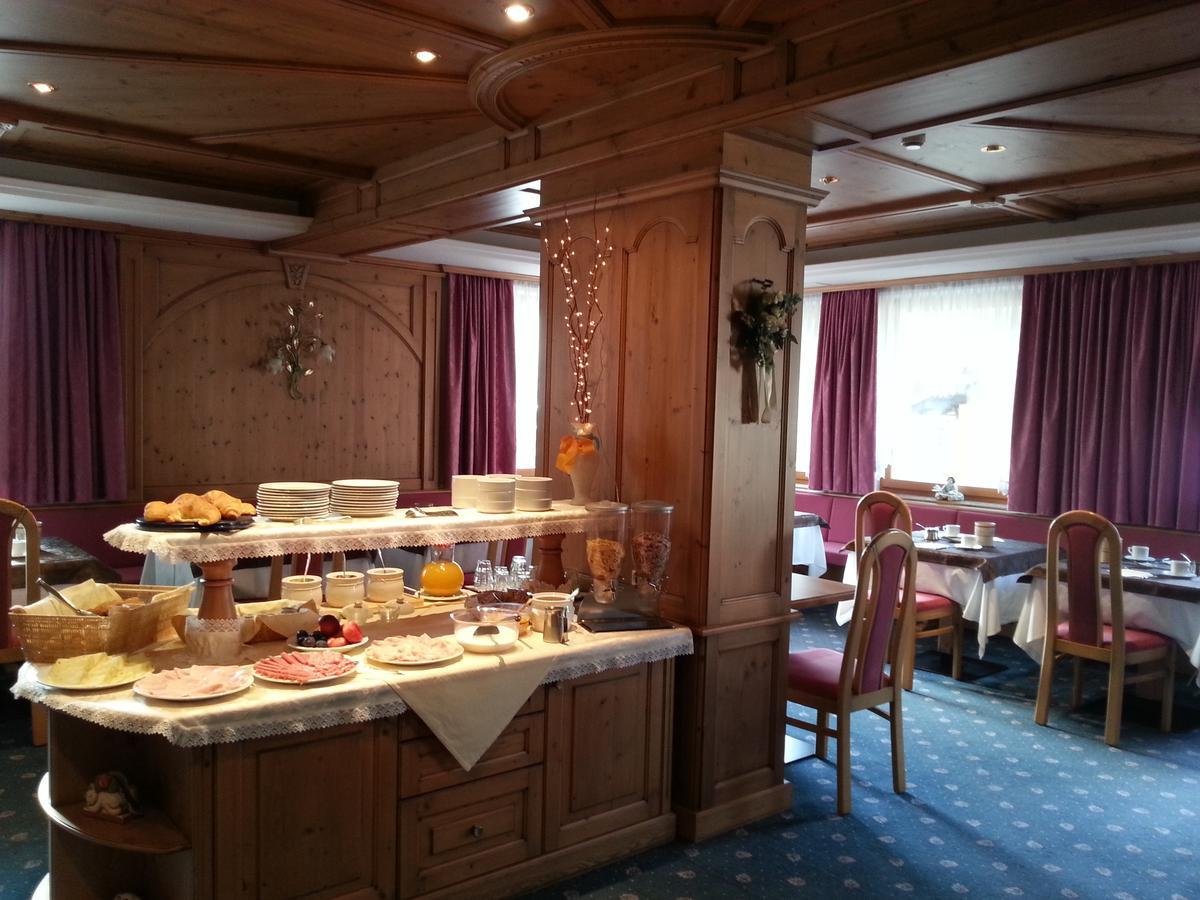 Hotel Garni Royal Arabba Exterior photo