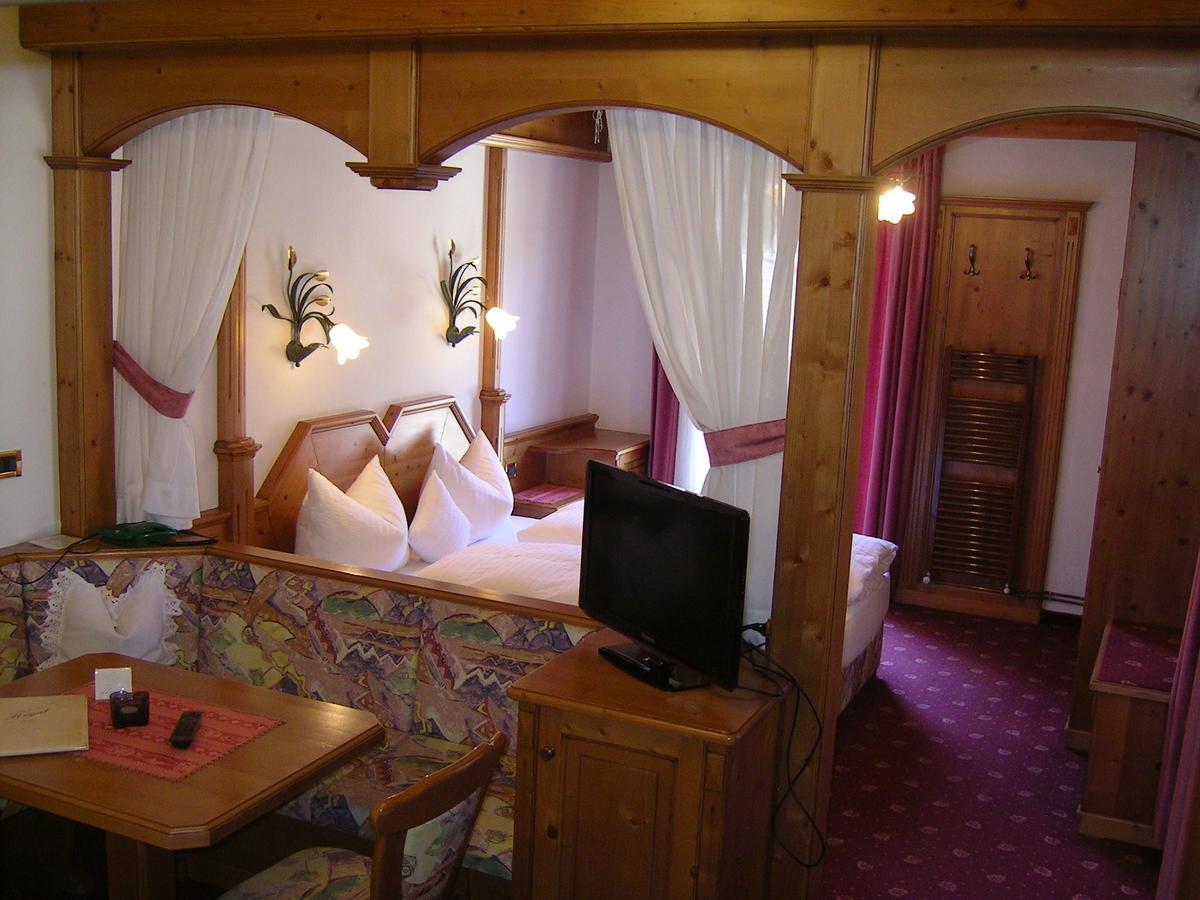Hotel Garni Royal Arabba Exterior photo