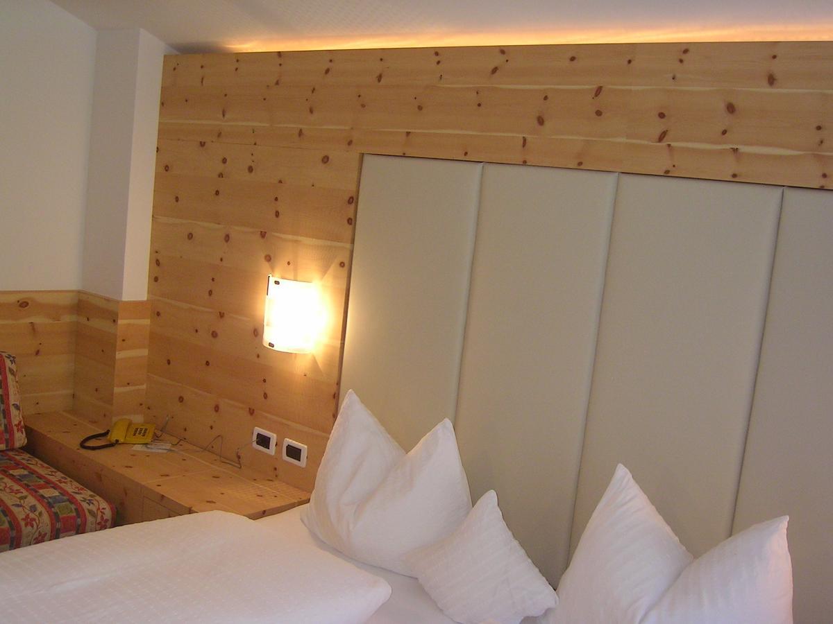 Hotel Garni Royal Arabba Exterior photo